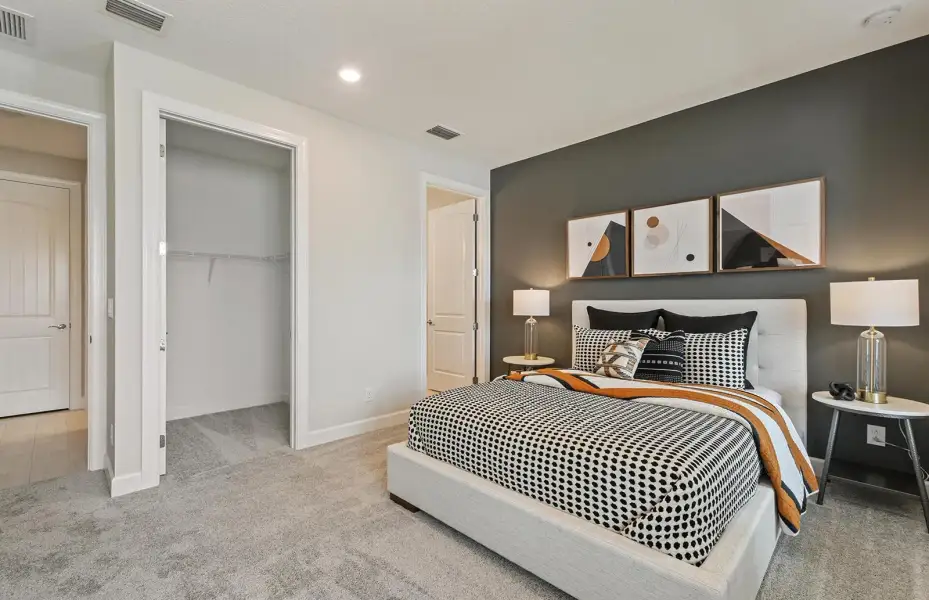 SEFL-DW-DWTr-Renown-Bedroom2