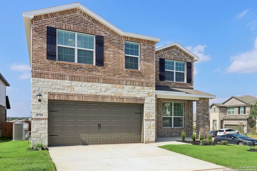 Image 49 of a home in Thomas Pond. Image 49 of a home in Thomas Pond.