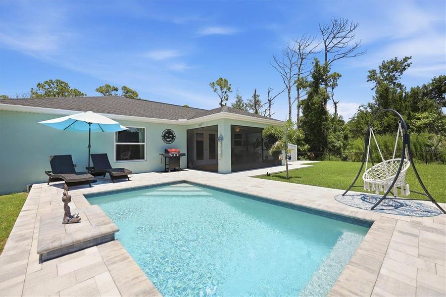Exterior details and patio area of a home in , Port Charlotte (Image 4).