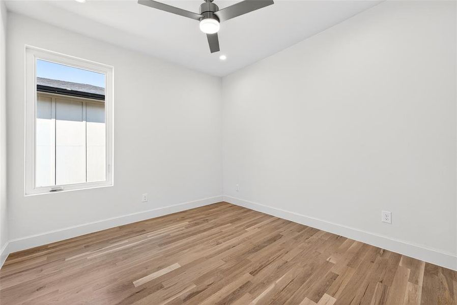Spacious, unfurnished interior of a new home in , Dallas (Image 31).