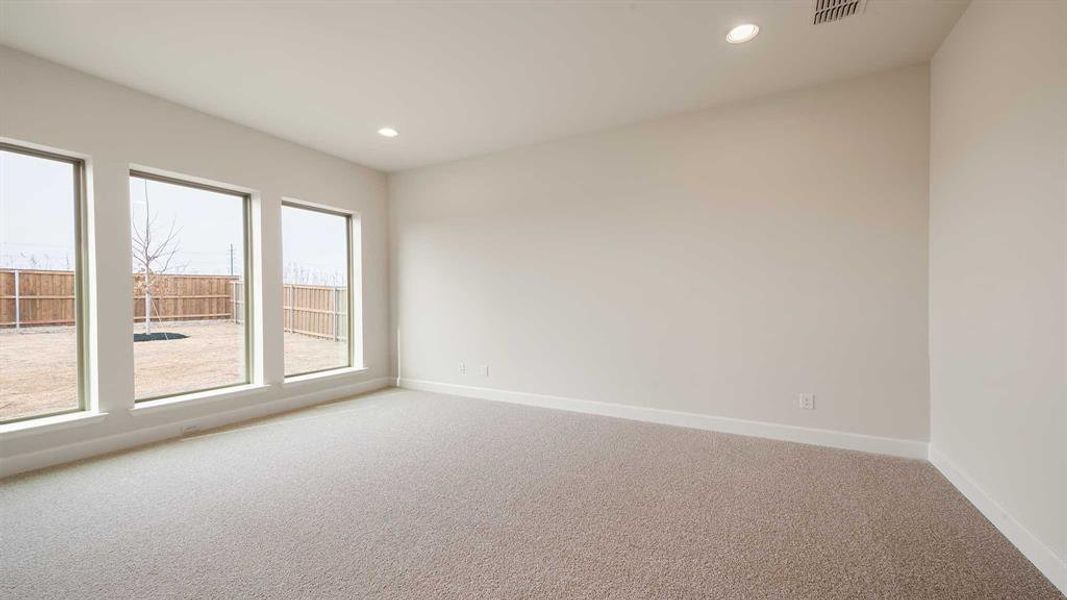 Spacious, unfurnished interior of a new home in Trinity Falls, McKinney (Image 16).