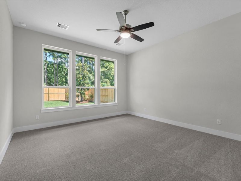Spacious, unfurnished interior of a new home in Oakhill Reserve, Tomball (Image 17).