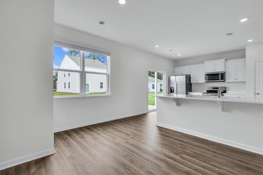Spacious, unfurnished interior of a new home in Hillcrest, Ravenel (Image 29).