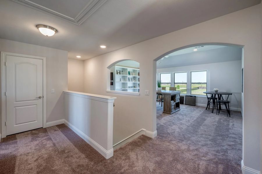 Representative furnished interior of a home built from the Regatta by Stonehollow Homes in Meadow Vista, Anna (Image 11).