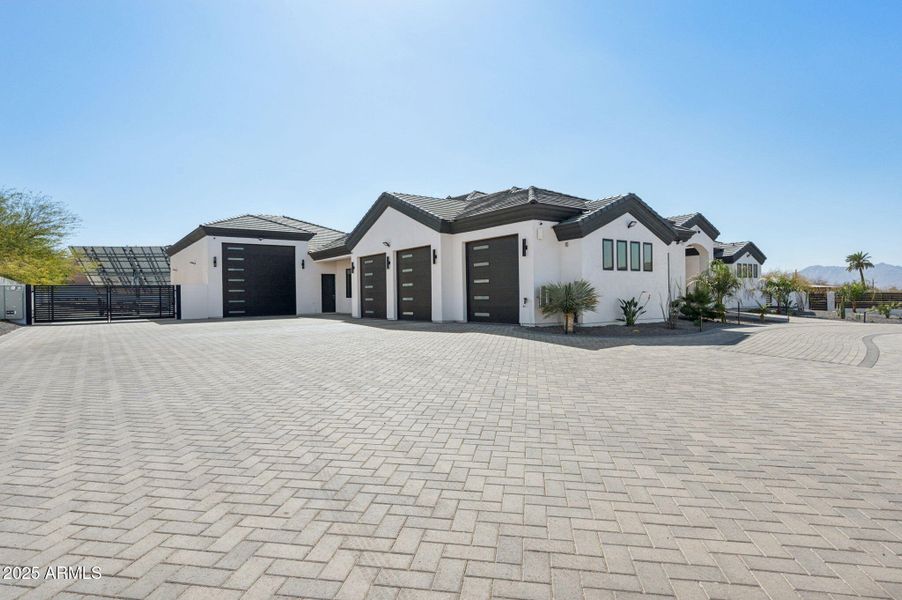 3-web-or-mls-3939-w-fox-rd 3-web-or-mls-3939-w-fox-rd