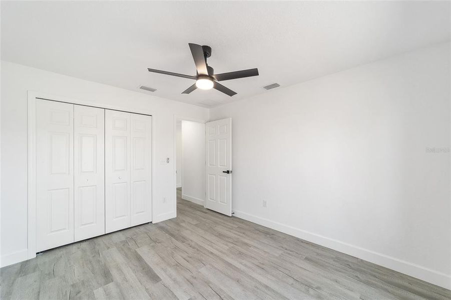 Spacious, unfurnished interior of a new home in , Ocala (Image 28).