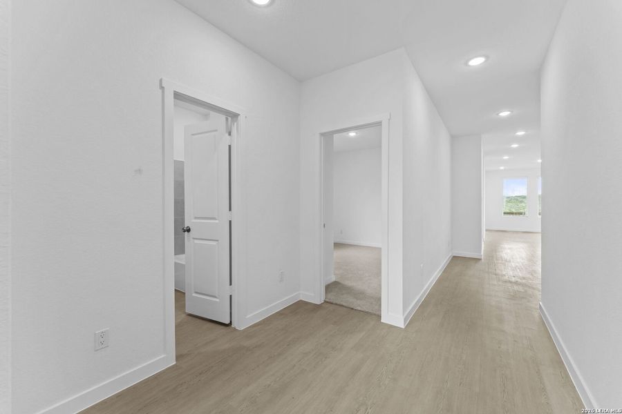Spacious, unfurnished interior of a new home in Waterwheel, San Antonio (Image 17).