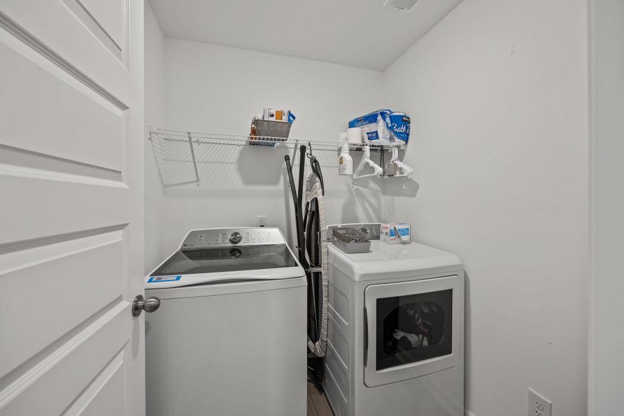 Close-up of interior finishes inside a home in , North Charleston (Image 21).