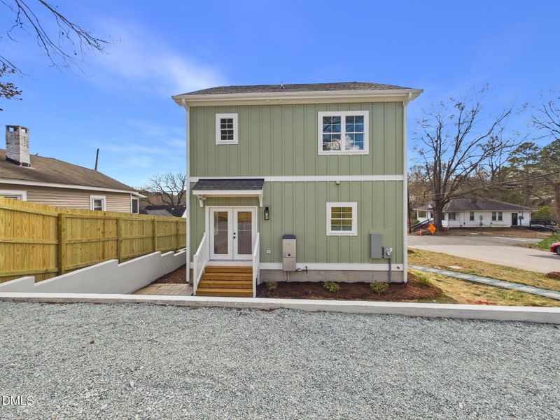 CAM01608G0-PR0128-STILL007