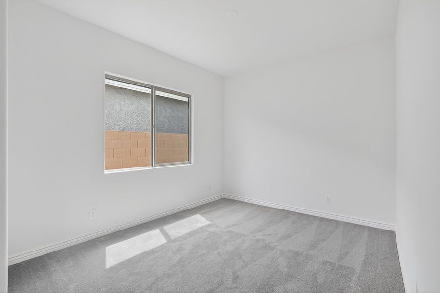 Spacious, unfurnished interior of a new home in Hawes Crossing, Mesa (Image 22).