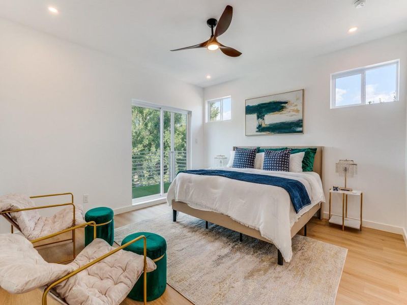 Furnished interior view inside a new home in , Dallas (Image 5).