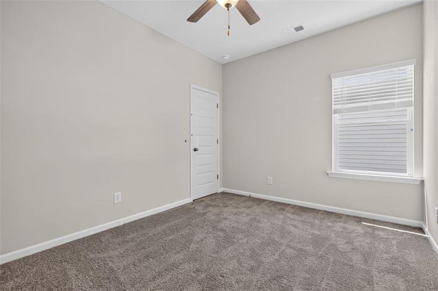 Spacious, unfurnished interior of a new home in Summerfield Place, Carrollton (Image 30).