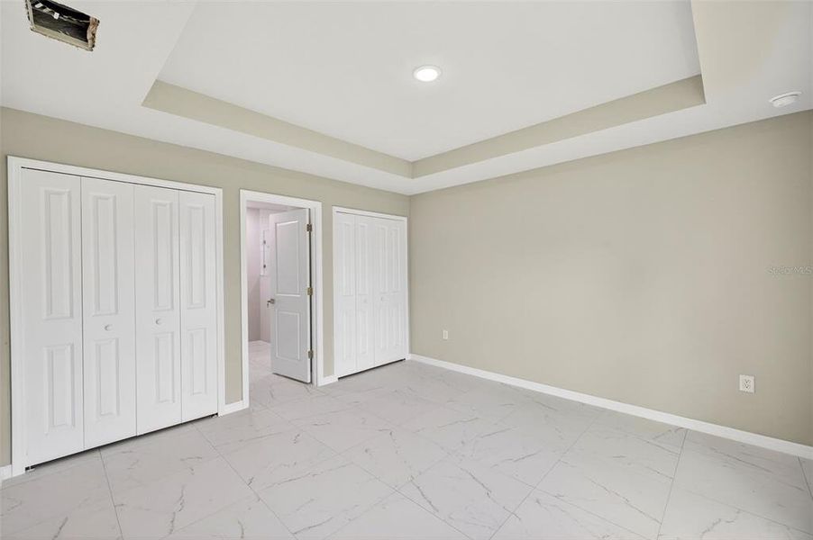 Spacious, unfurnished interior of a new home in , Lehigh Acres (Image 13).
