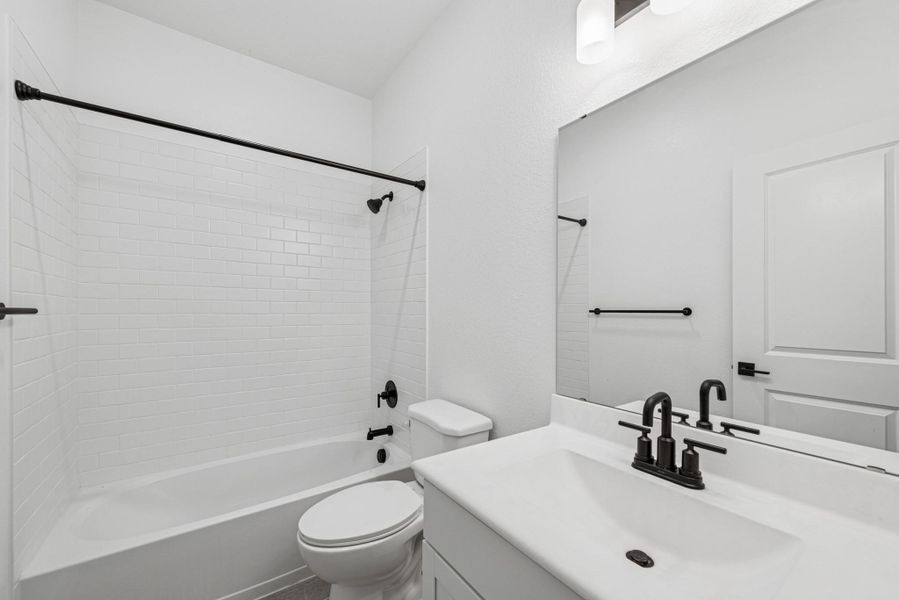 Hall bath (*Photo not of actual home and used for illustration purposes only.)