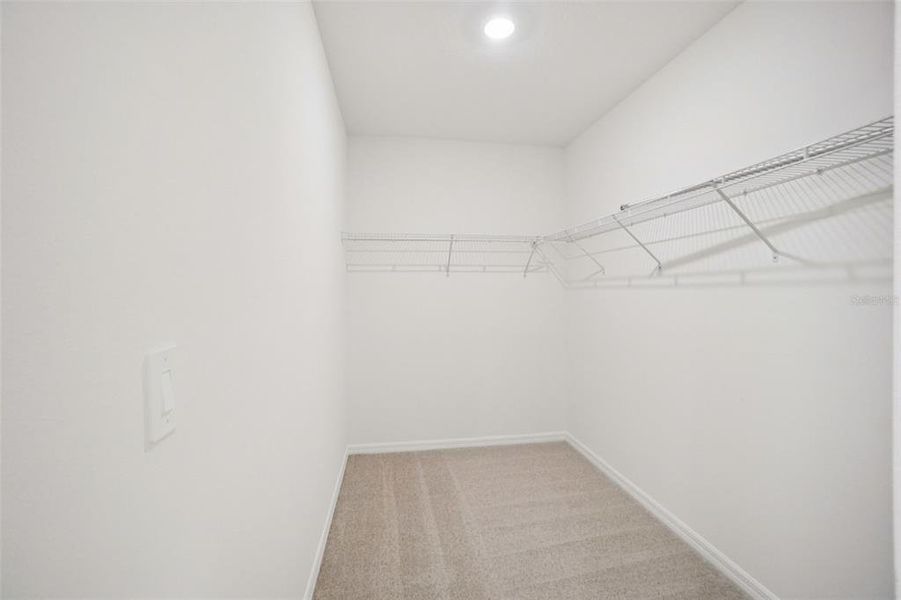 Spacious, unfurnished interior of a new home in Leyland Preserve - Classic Series, Brooksville (Image 29).