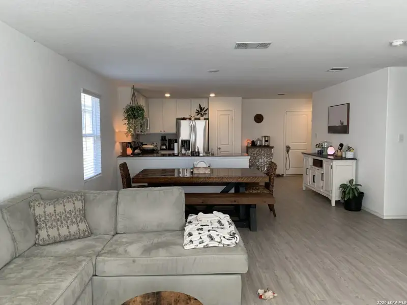 Furnished interior view inside a new home in Steelwood Trails, New Braunfels (Image 9).
