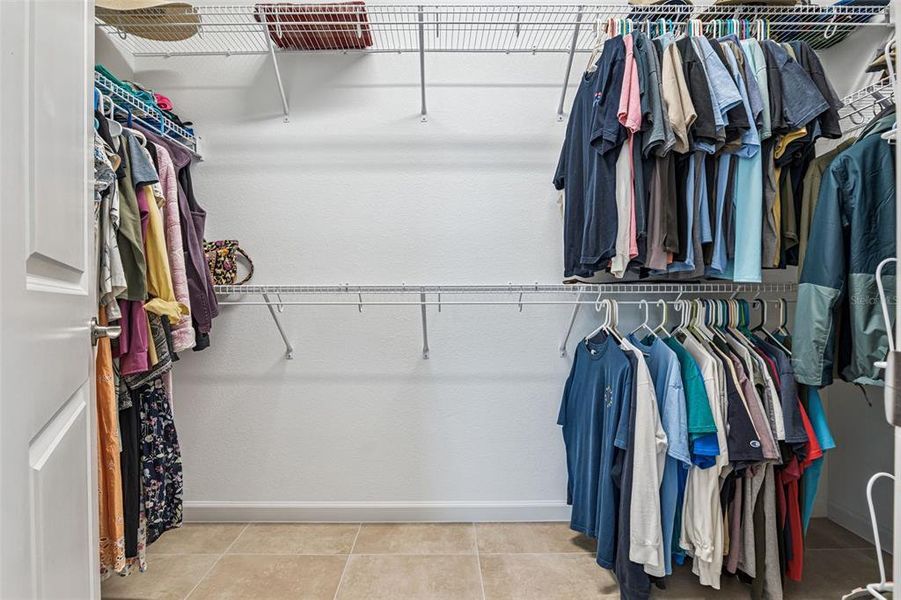 Close-up of interior finishes inside a home in , Daytona Beach (Image 23).