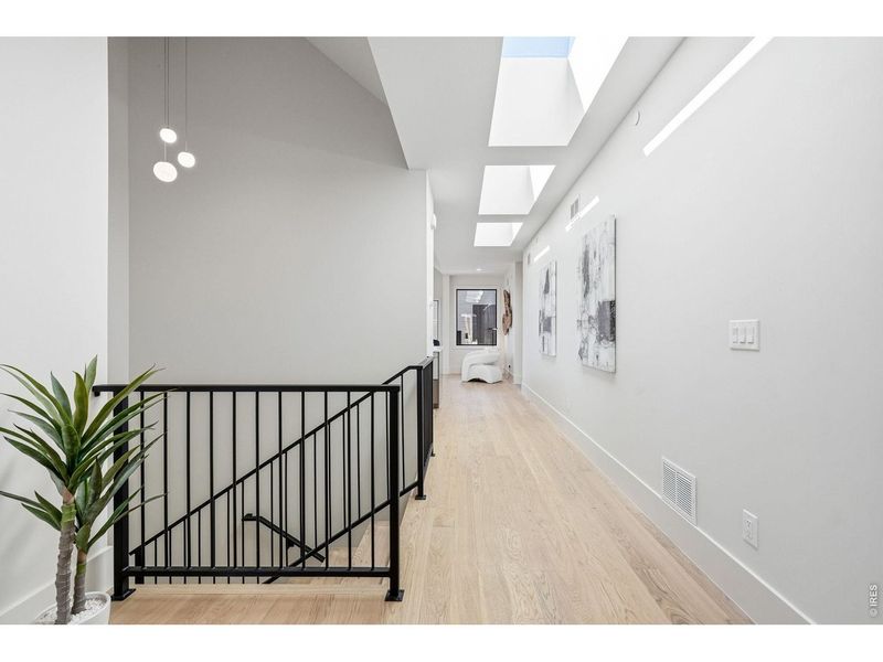 Spacious, unfurnished interior of a new home in , Superior (Image 23).