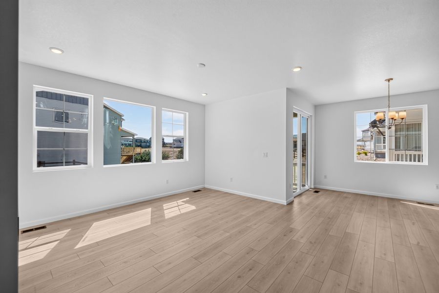 Spacious, unfurnished interior of a new home in Macanta, Castle Rock (Image 12).