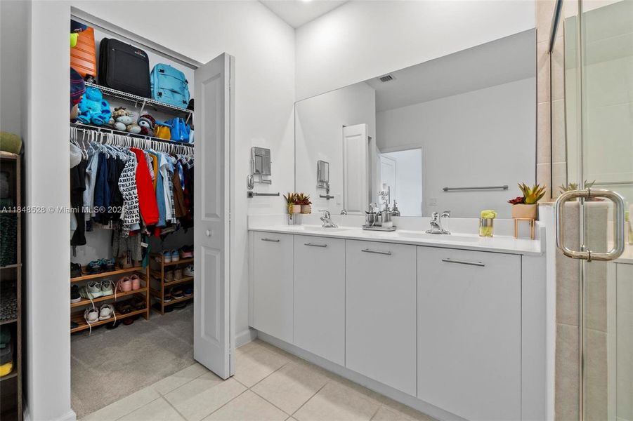 Furnished interior view inside a new home in , Miami (Image 12).