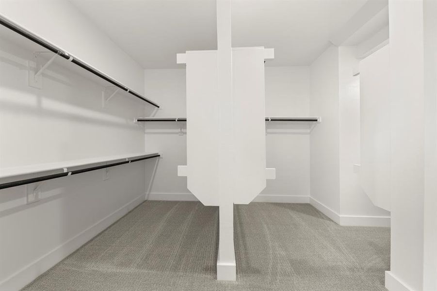 21. 1335 Eclipse - Closet 21. 1335 Eclipse - Closet