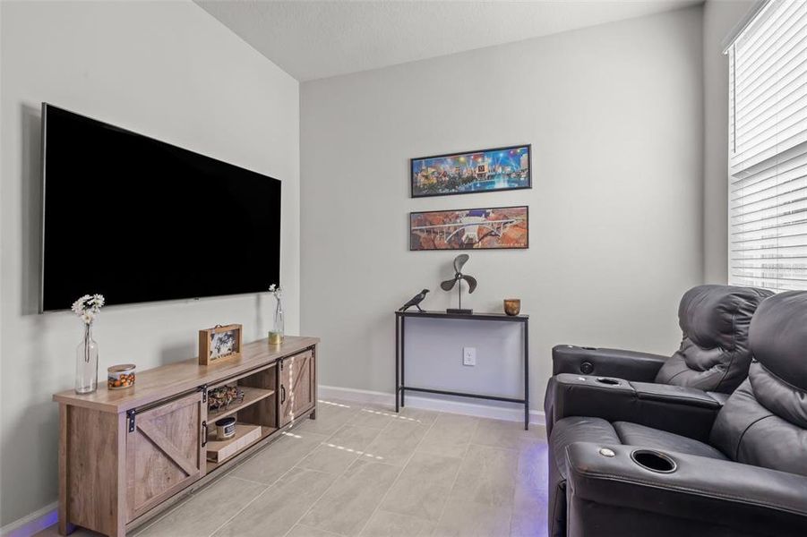 Furnished interior view inside a new home in , Wesley Chapel (Image 14).