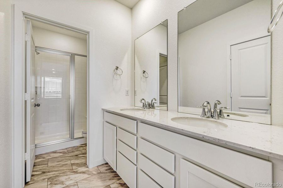 Furnished interior view inside a new home in Parterre, Thornton (Image 7).