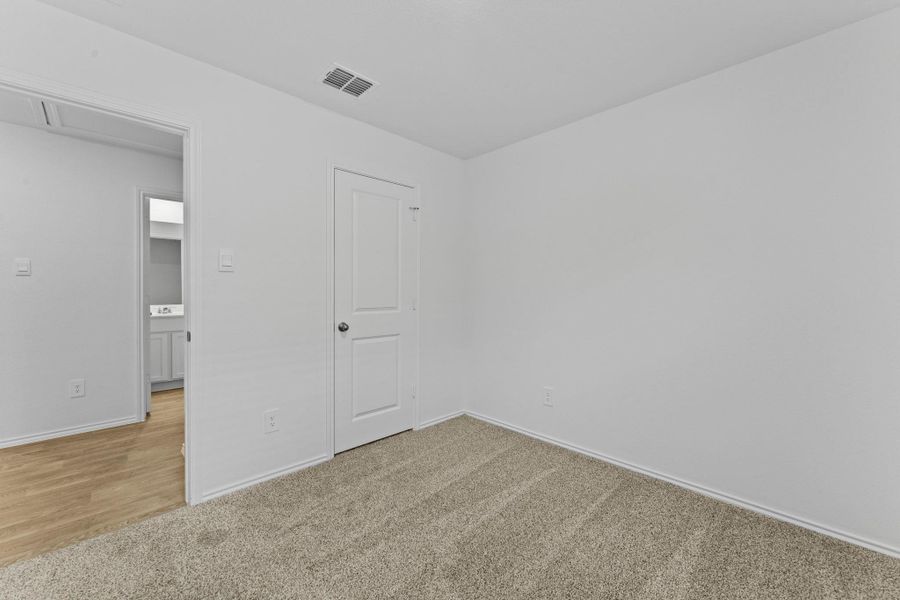 Spacious, unfurnished interior of a new home in Wayside, Uhland (Image 13). Spacious, unfurnished interior of a new home in Wayside, Uhland (Image 13).
