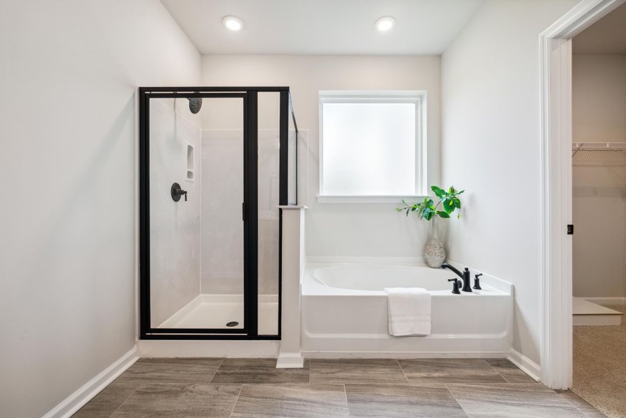 Representative furnished interior of a home built from the Juniper Ii by Beazer Homes in The Oaks, Goose Creek (Image 15).
