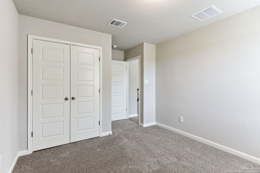 Spacious, unfurnished interior of a new home in Remington Ranch, San Antonio (Image 30). Spacious, unfurnished interior of a new home in Remington Ranch, San Antonio (Image 30).