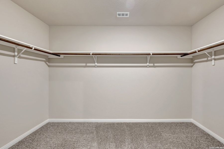 Spacious, unfurnished interior of a new home in Greenspoint Heights, Seguin (Image 40).