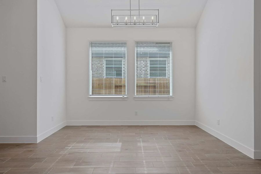 Spacious, unfurnished interior of a new home in Meridiana 50's and 60's, Manvel (Image 18).