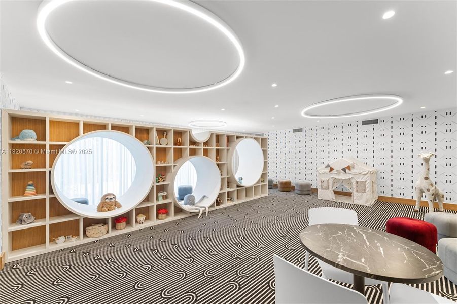 Community amenities in , Miami (Image 30).