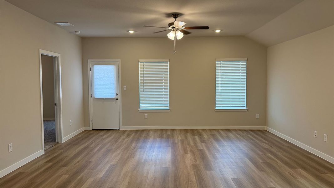 Spacious, unfurnished interior of a new home in London Towne, Corpus Christi (Image 9). Spacious, unfurnished interior of a new home in London Towne, Corpus Christi (Image 9).