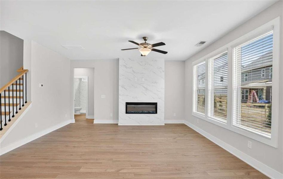 Spacious, unfurnished interior of a new home in , Stockbridge (Image 16).