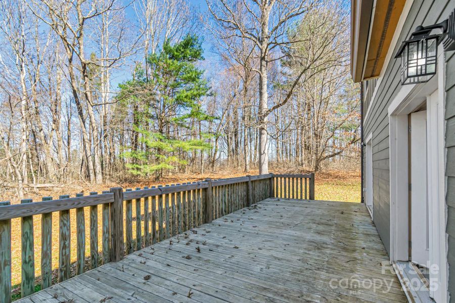 Exterior details and patio area of a home in , Laurel Springs (Image 4).