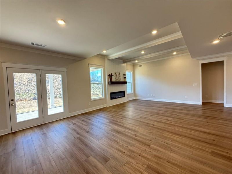 Spacious, unfurnished interior of a new home in Ponderosa Farms Manor, Gainesville (Image 22).