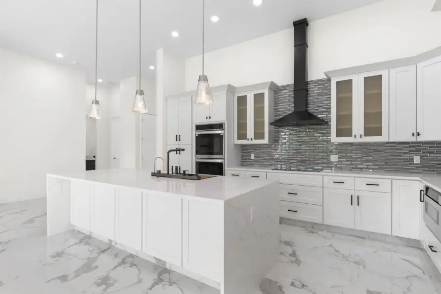 14-web-or-mls-116 Longview Way N-13
