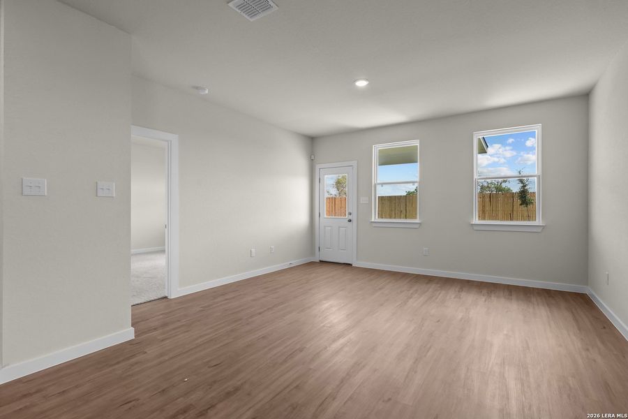 Spacious, unfurnished interior of a new home in Garden Grove, San Antonio (Image 27). Spacious, unfurnished interior of a new home in Garden Grove, San Antonio (Image 27).