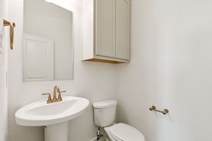 Representative furnished interior of a home built from the Halsted by Centre Living Homes in Lakeway Estates, Waxahachie (Image 13).