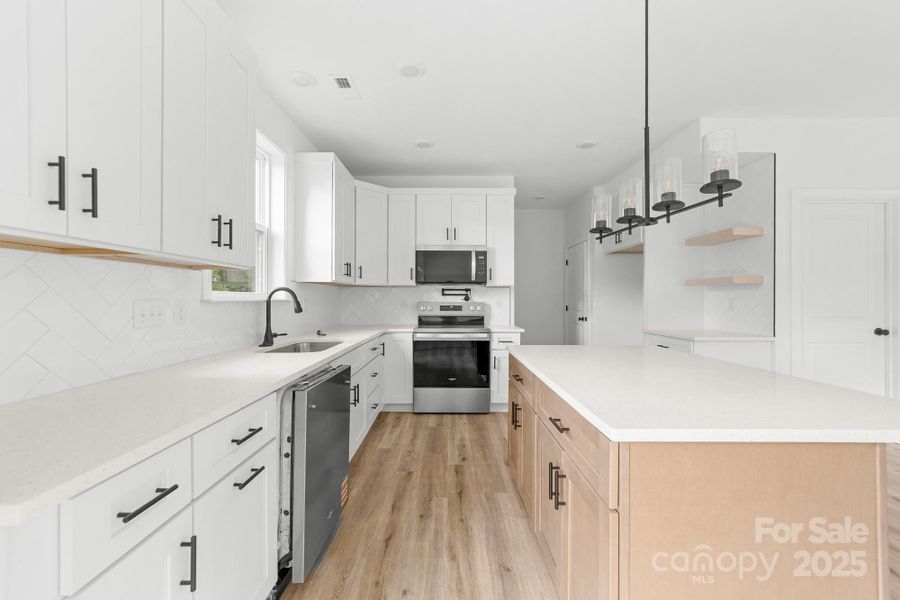 Furnished interior view inside a new home in , Shelby (Image 7).