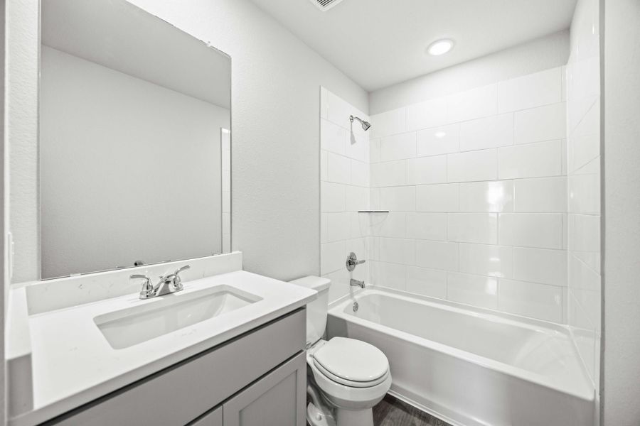 8006 Alamo Court - Matagorda - Secondary Bathroom 8006 Alamo Court - Matagorda - Secondary Bathroom