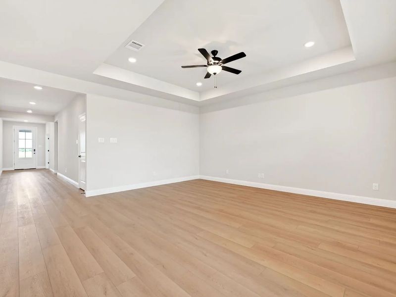 Spacious, unfurnished interior of a new home in Heartland, Heartland (Image 18).