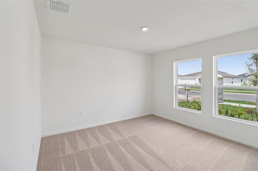 Spacious, unfurnished interior of a new home in Sumter Villas, Sumterville (Image 16).