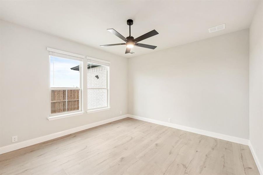 Spacious, unfurnished interior of a new home in Meraki, Forney (Image 23).