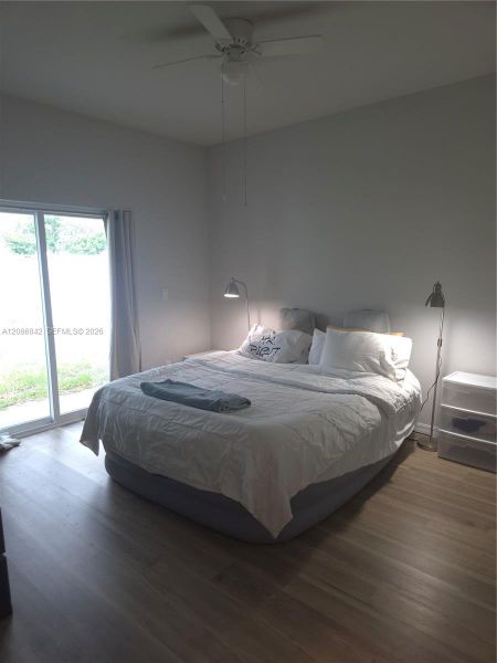 Furnished interior view inside a new home in , Sebring (Image 33).