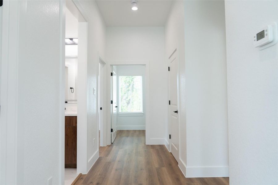 Spacious, unfurnished interior of a new home in , Houston (Image 26).