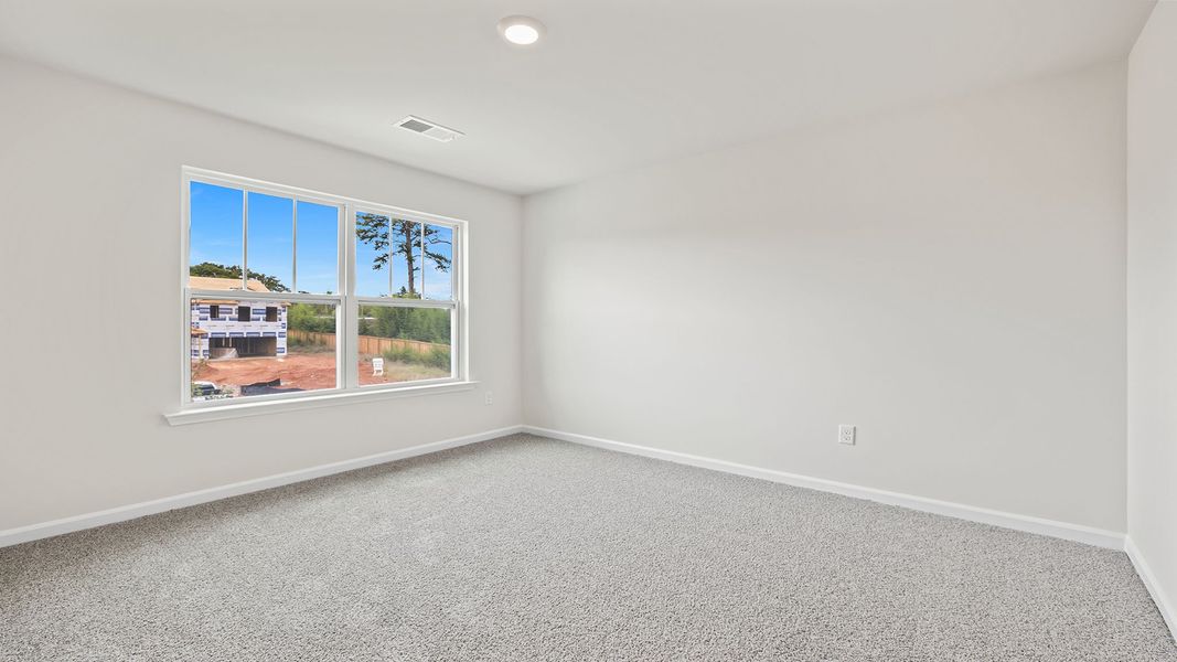 Spacious, unfurnished interior of a new home in Cascade Point, Seneca (Image 25).