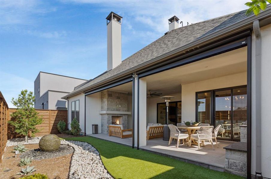 View of the spacious covered patio. View of the spacious covered patio.