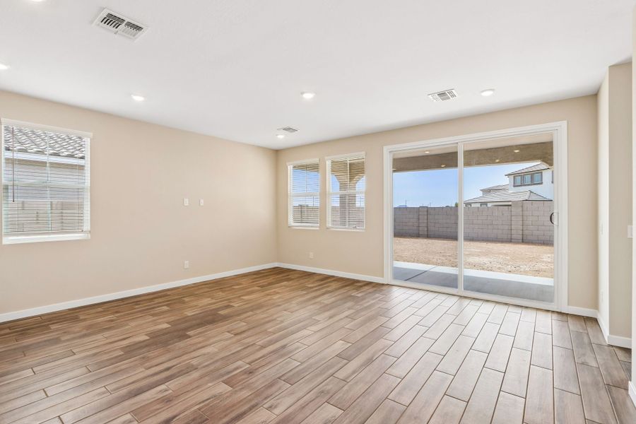 1,747sf New Home in Buckeye, AZ.  - Slide 8